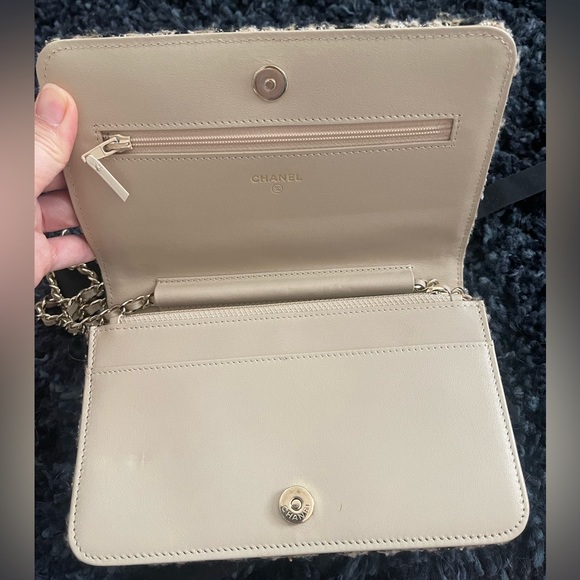 Chanel wallet on chain with pouch - Picture 8 of 12